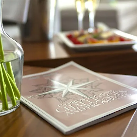King Evelthon & Resort Klorakas